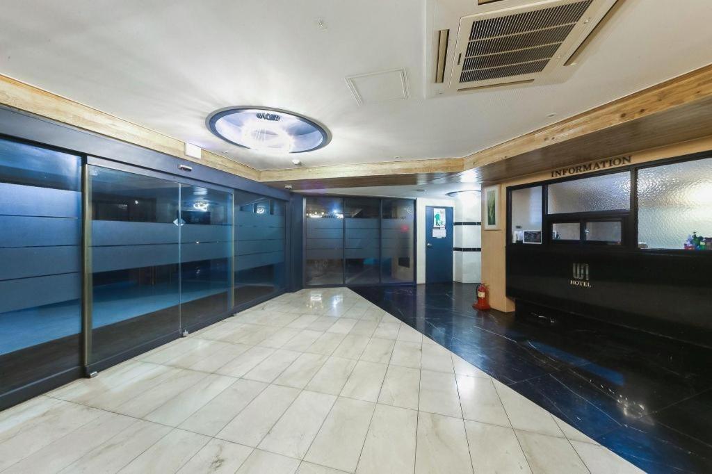 Geoje Win Hotel Exterior foto