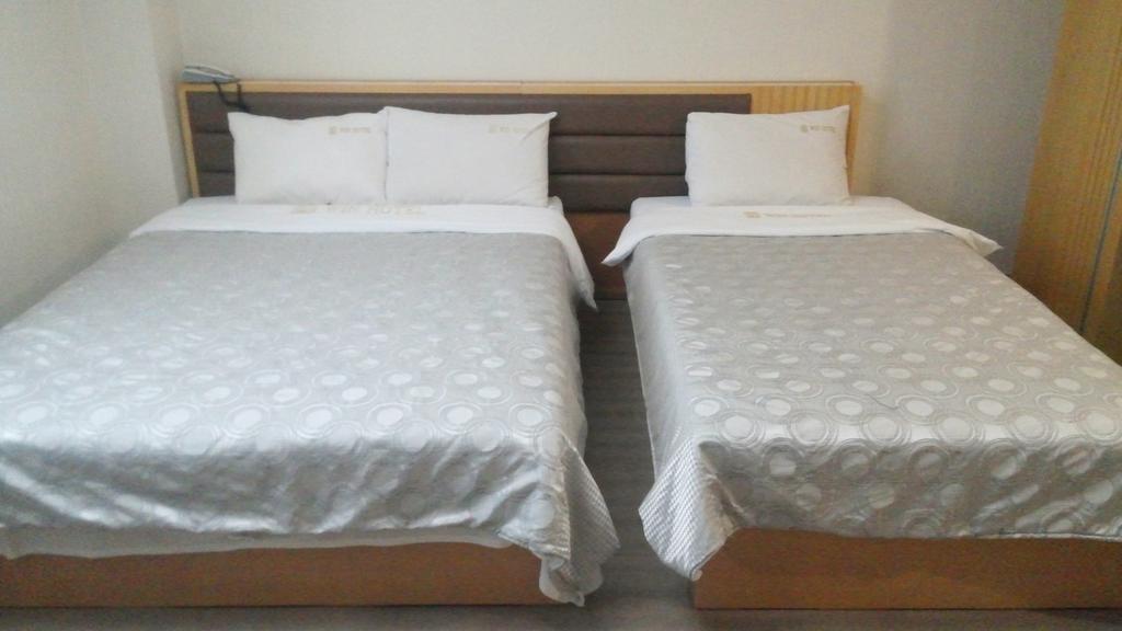 Geoje Win Hotel Habitación foto
